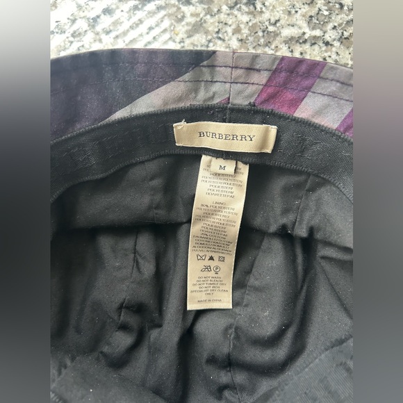 Burberry Check/Plaid Bucket Hat. Size Medium - Picture 3 of 3